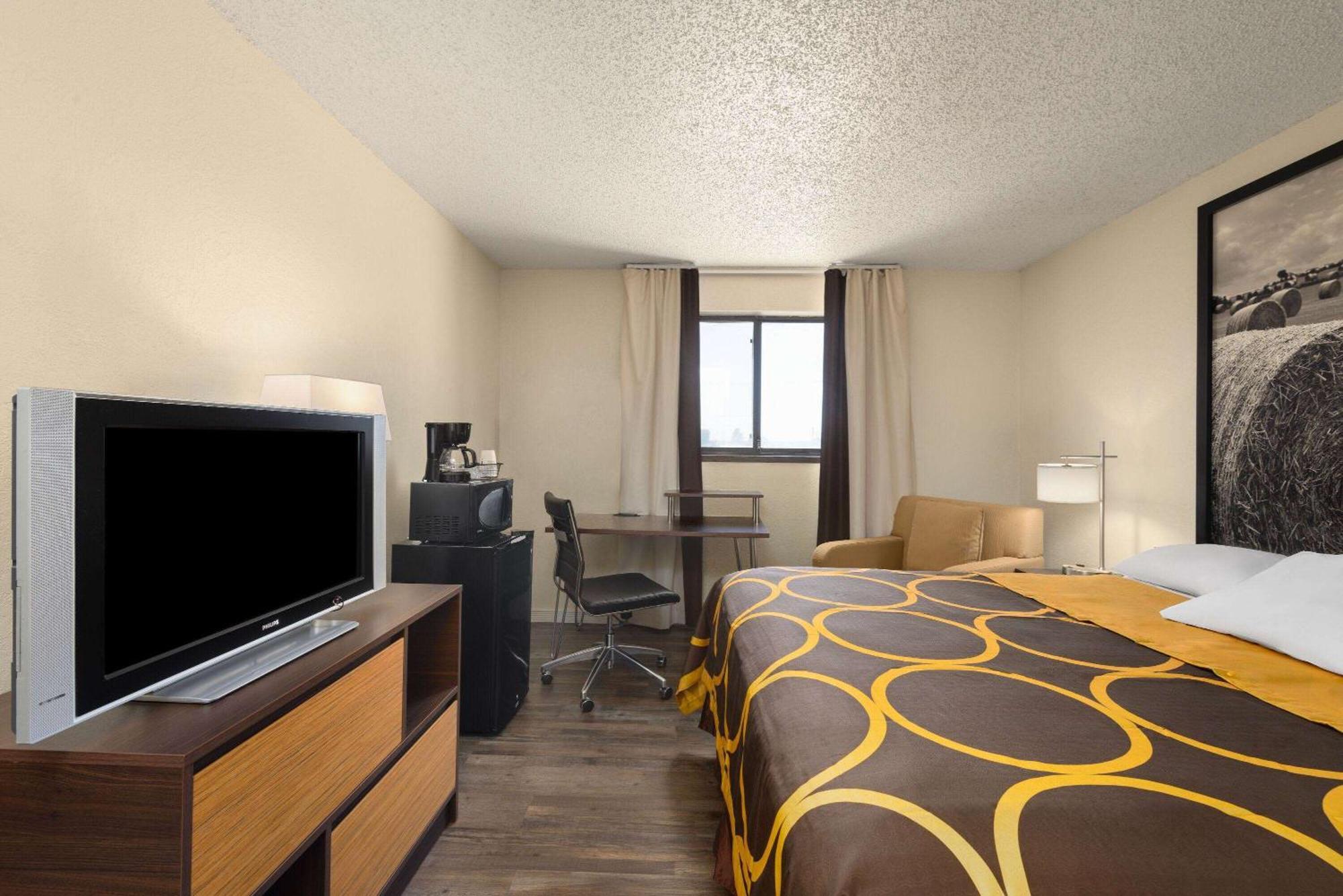 Super 8 By Wyndham Dodge City Exteriér fotografie