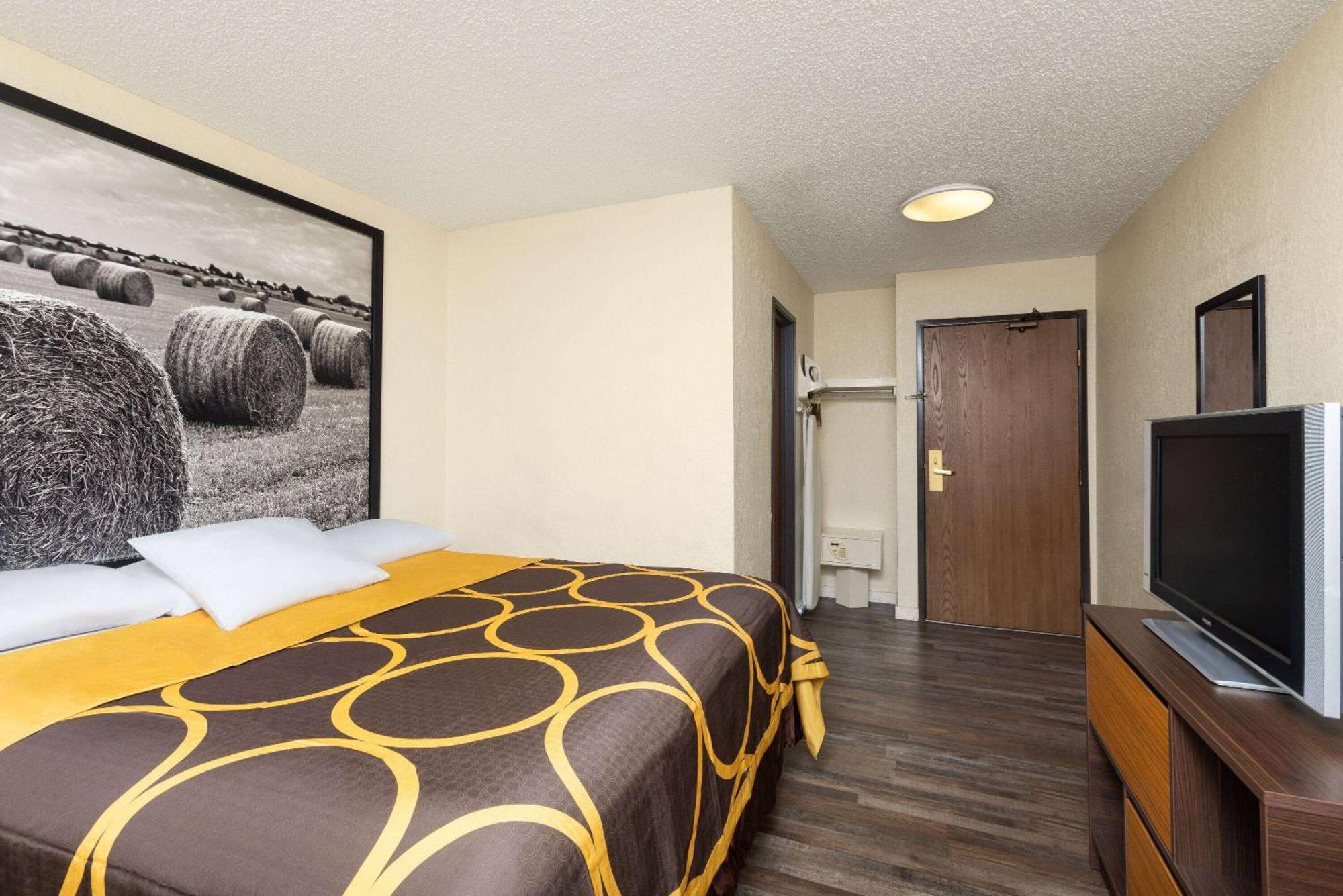 Super 8 By Wyndham Dodge City Exteriér fotografie